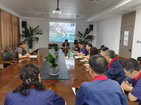 公司副總經(jīng)理、安全總監(jiān)到鋼構(gòu)公司調(diào)研