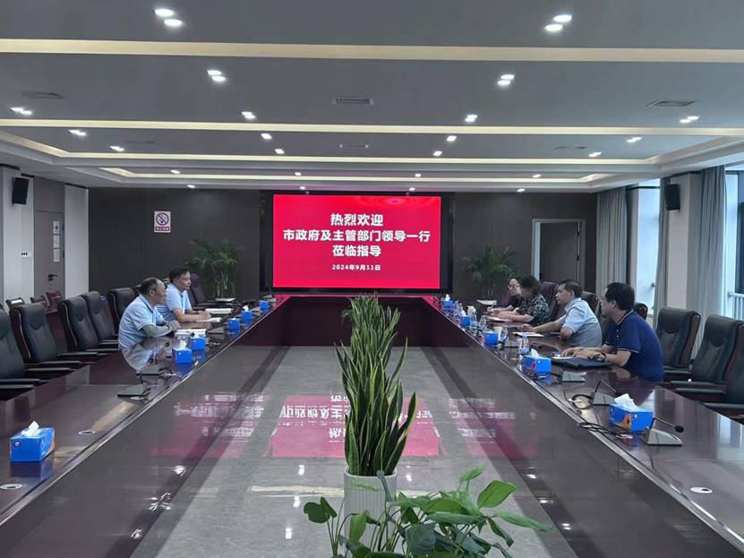 市政府及建工局領(lǐng)導蒞臨公司 市政府及建工局領(lǐng)導蒞臨公司